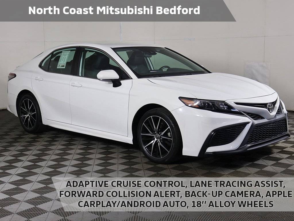 2022 Toyota Camry SE — Sedan — 21,023 mi — Bedford, OH