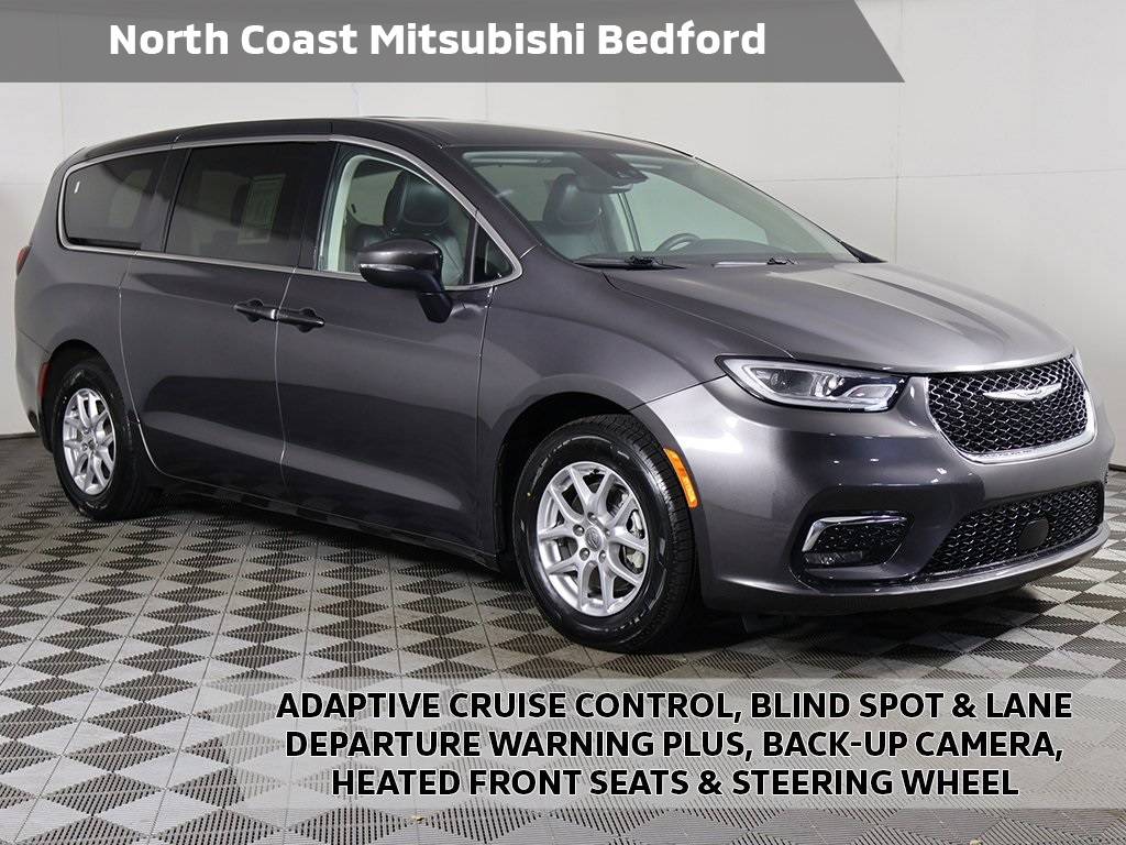 2023 Chrysler Pacifica Touring L — Minivan — 60,241 mi — Bedford, OH