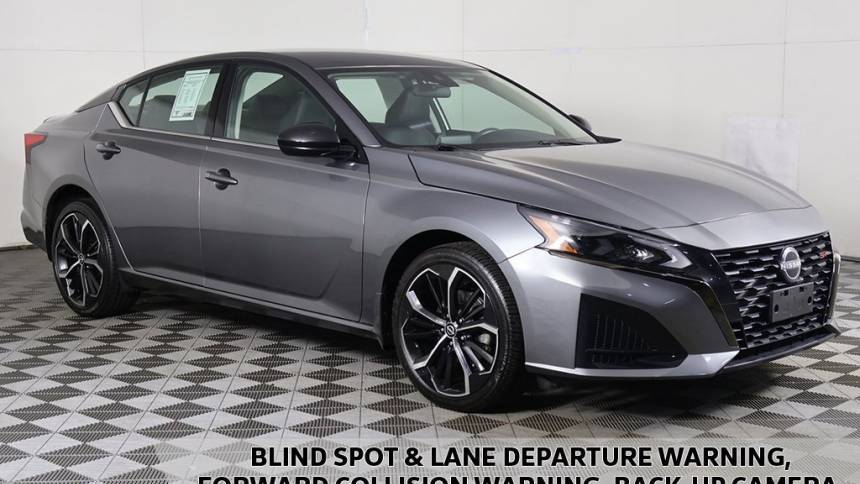 2023 Nissan Altima SR — Sedan — 15,830 mi — Bedford, OH