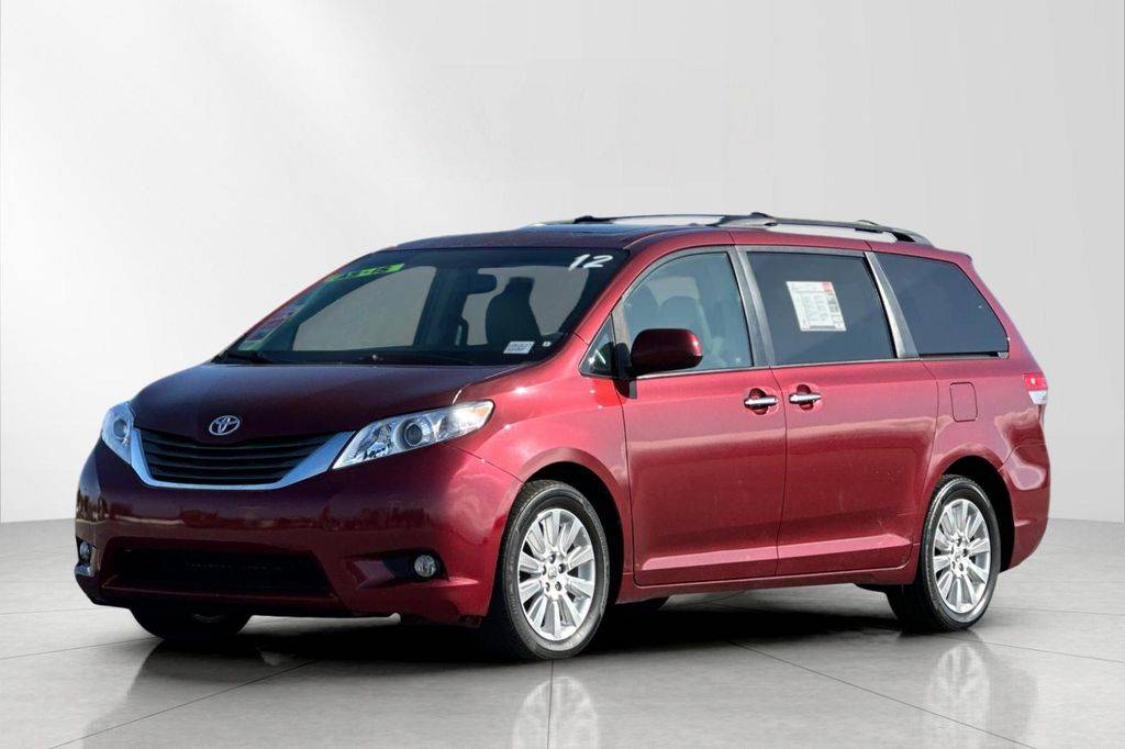 2012 Toyota Sienna XLE — Minivan — 163,914 mi — Torrance, CA