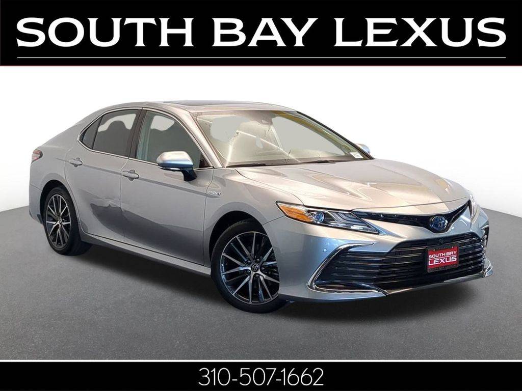 2021 Toyota Camry Hybrid XLE — Sedan — 23,293 mi — Torrance, CA