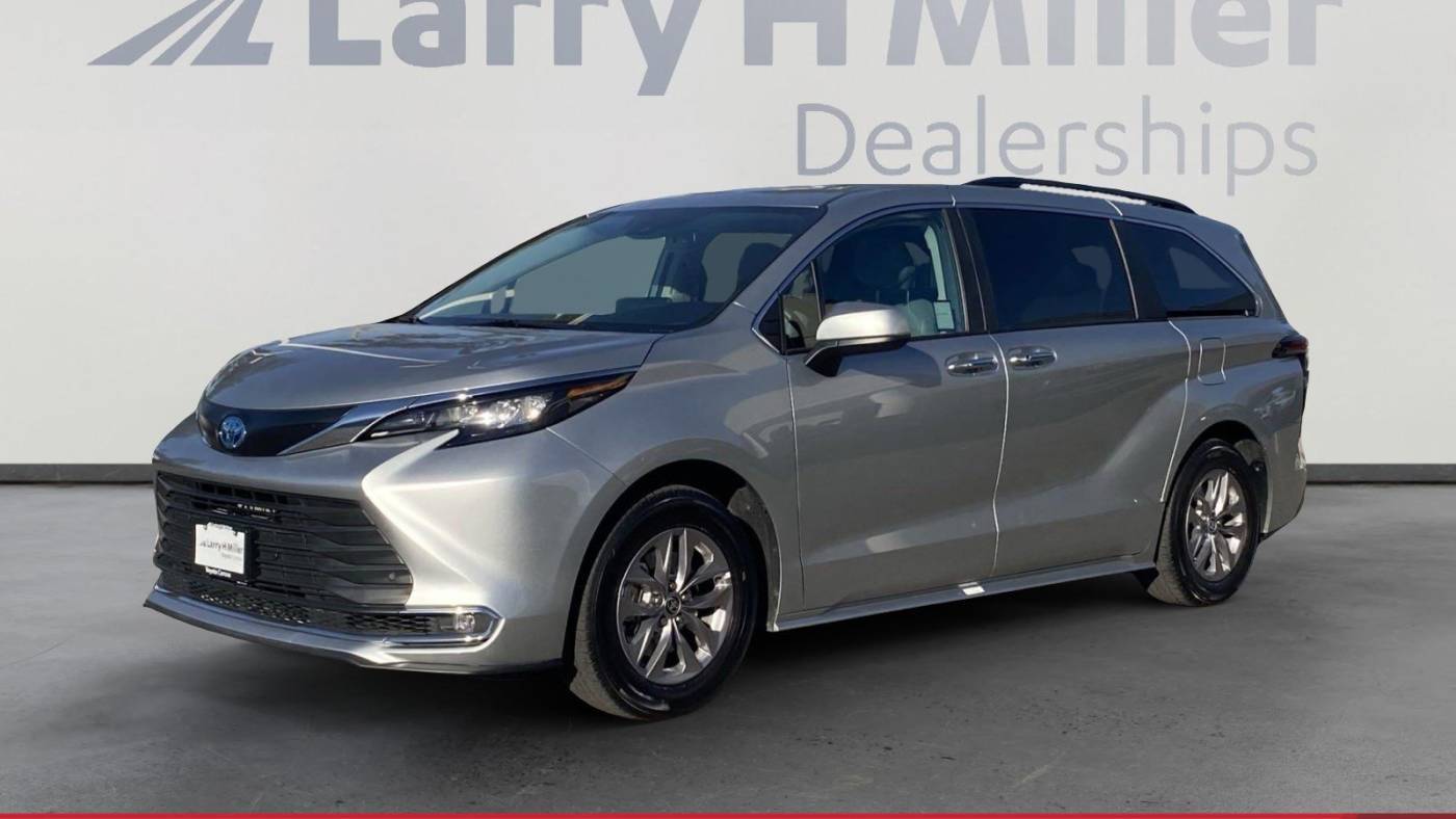 2024 Toyota Sienna XLE — Minivan — 31,159 mi — Corona, CA
