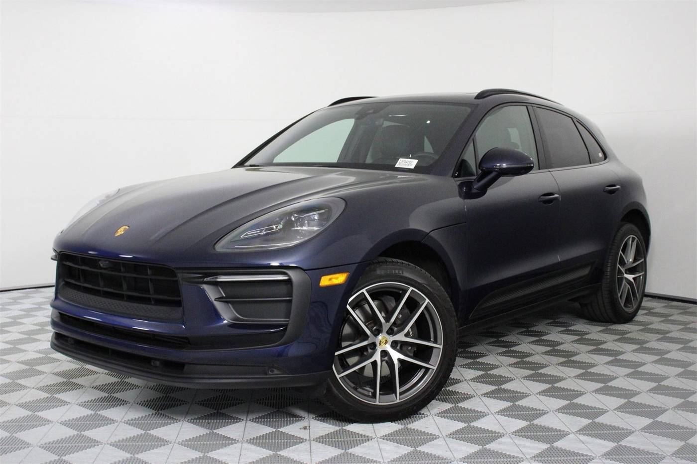 2022 Porsche Macan Standard — SUV — 9,905 mi — Pasadena, CA