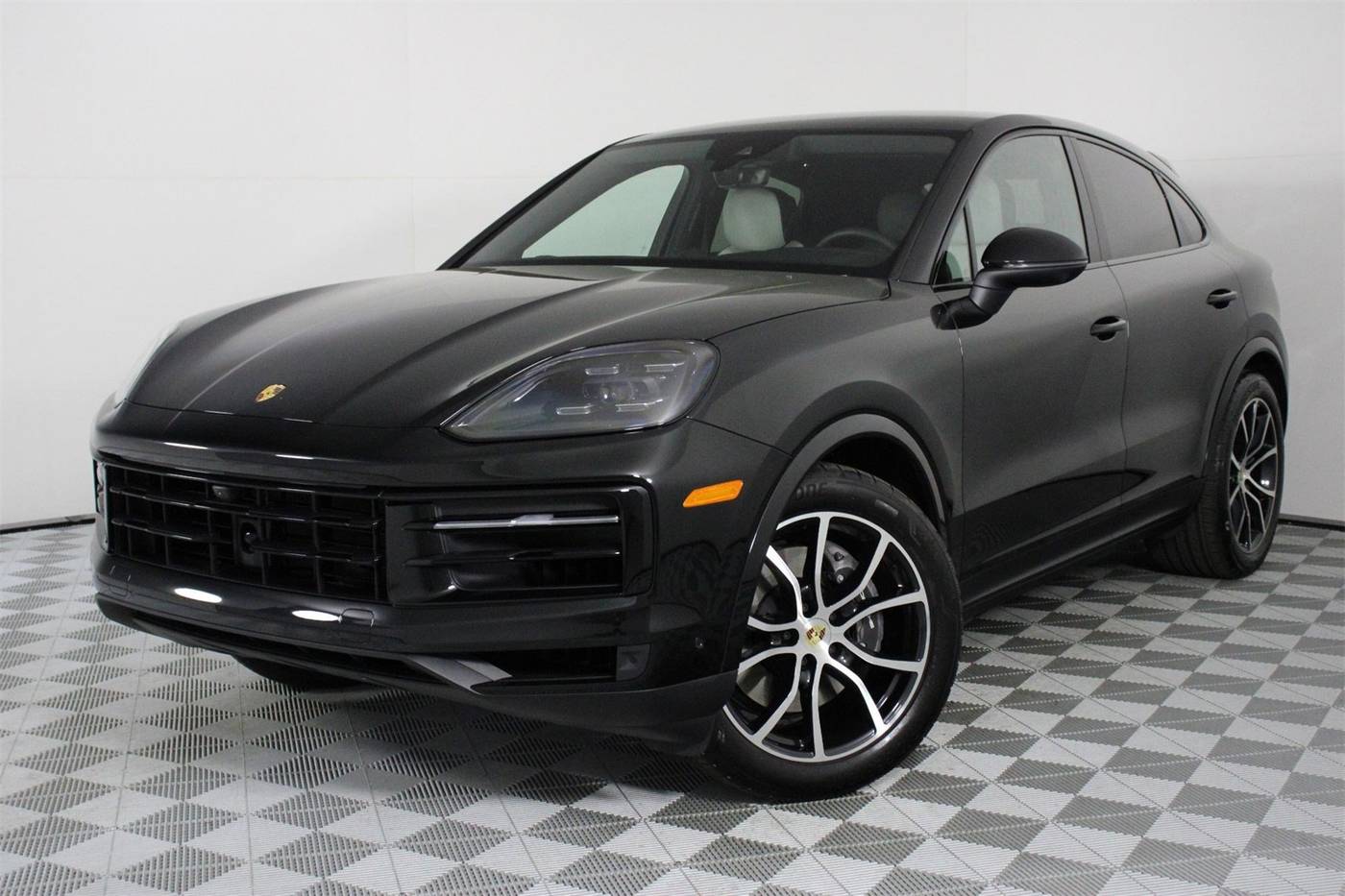 2024 Porsche Cayenne Standard — SUV — 4,837 mi — Pasadena, CA