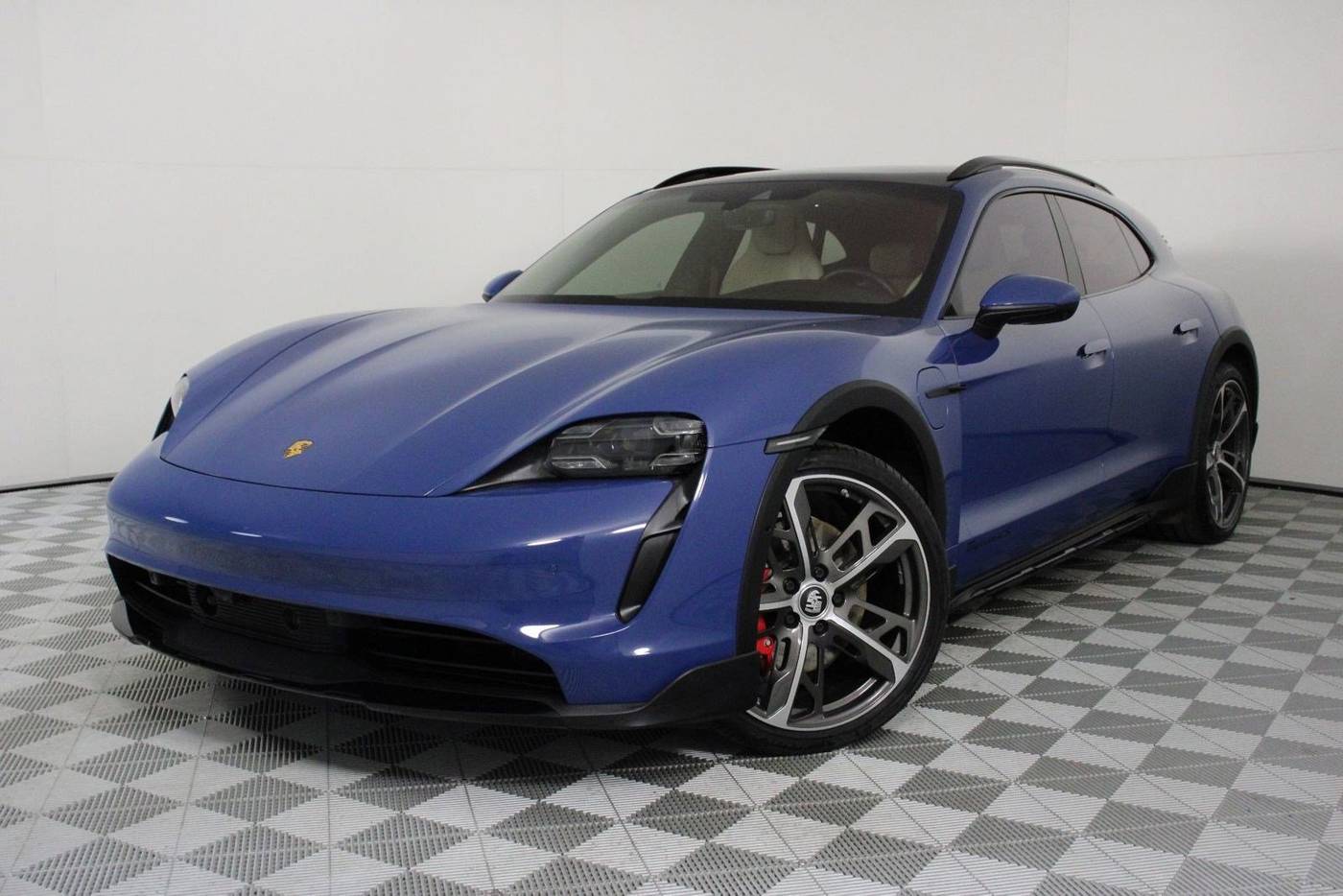 2022 Porsche Taycan 4S — Wagon — 31,832 mi — Pasadena, CA