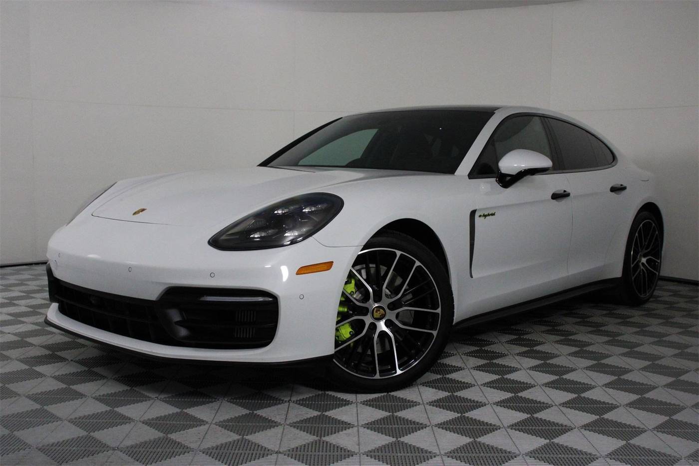 2022 Porsche Panamera 4 E-Hybrid Platinum Edition — Hatchback — 28,465 mi — Pasadena, CA