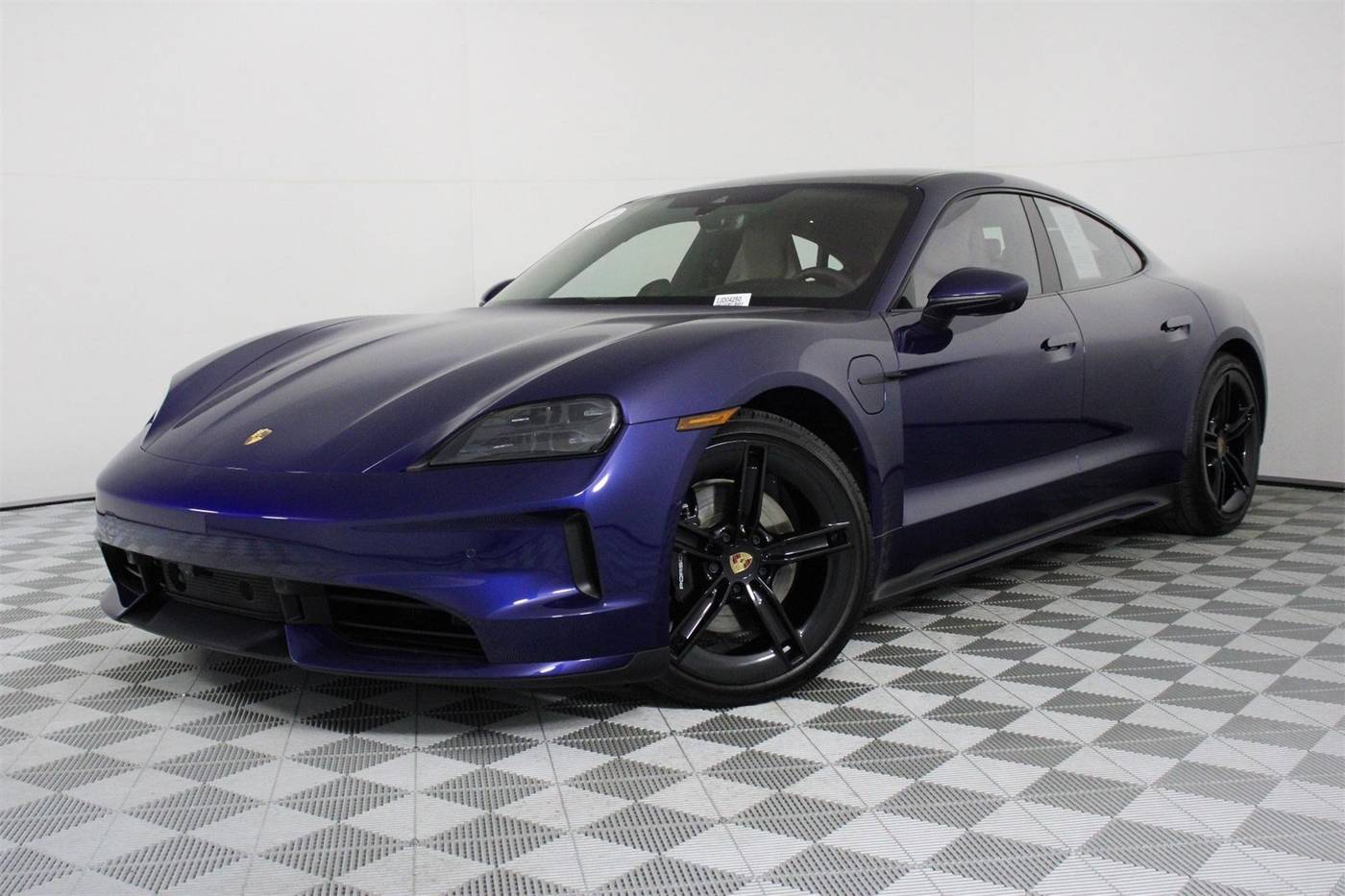 2025 Porsche Taycan 4S — Sedan — 5,912 mi — Pasadena, CA