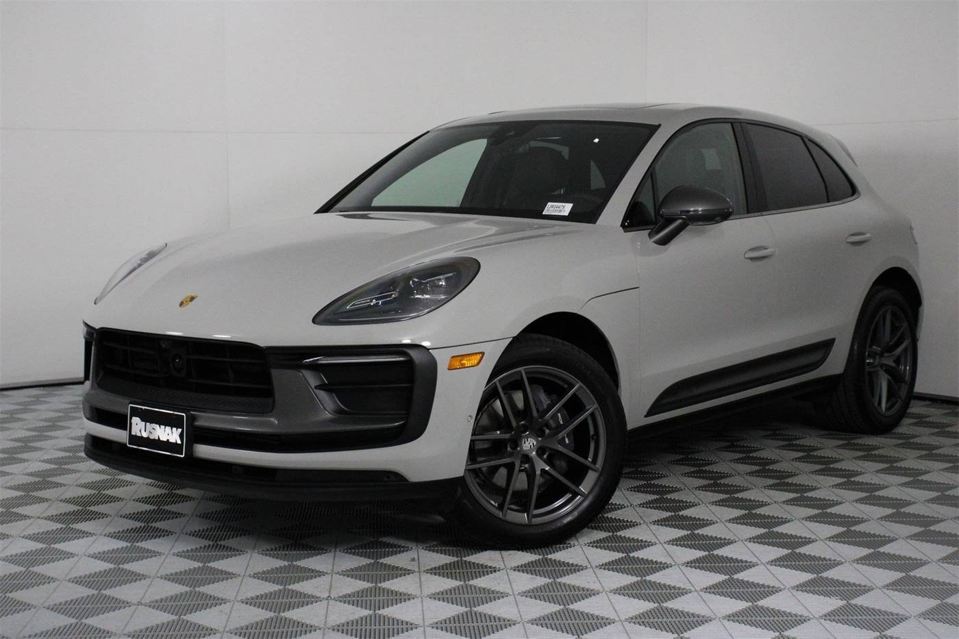 2025 Porsche Macan T — SUV — 2,340 mi — Pasadena, CA
