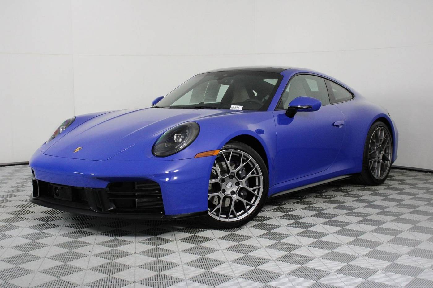 2025 Porsche 911 Carrera