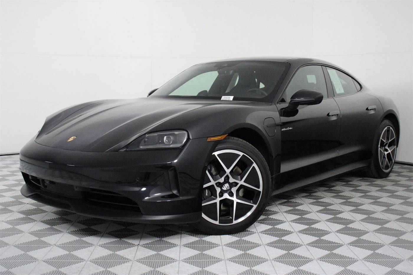 2025 Porsche Taycan Standard — Sedan — 5,386 mi — Pasadena, CA