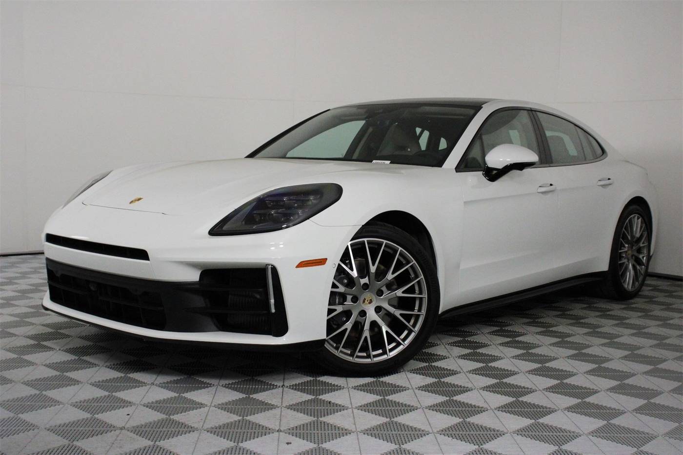 2025 Porsche Panamera Standard — Sedan — 2,965 mi — Pasadena, CA