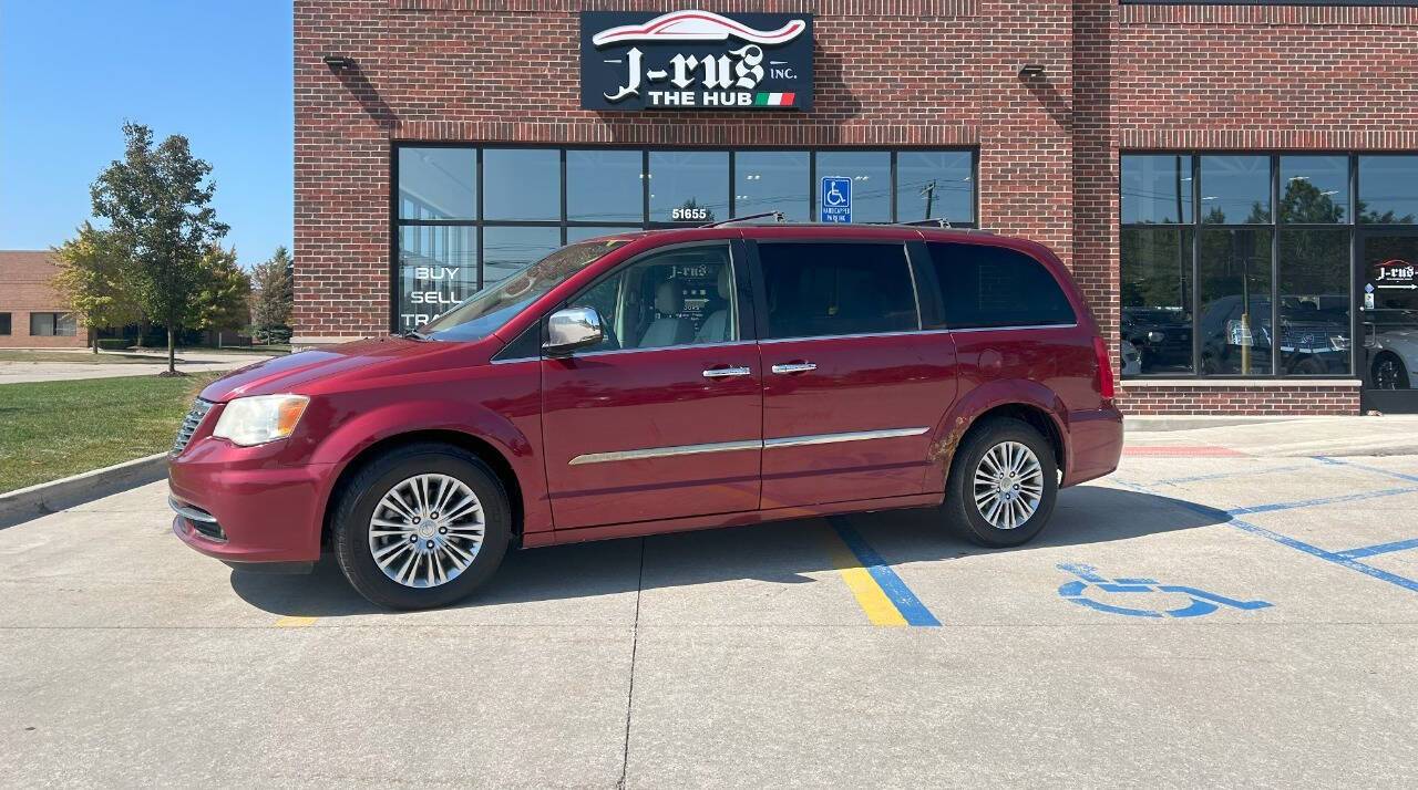 2013 Chrysler Town & Country Touring-L — Minivan — 259,229 mi — Macomb, MI