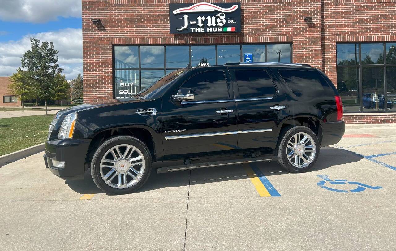 2013 Cadillac Escalade Platinum Edition — SUV — 131,393 mi — Macomb, MI