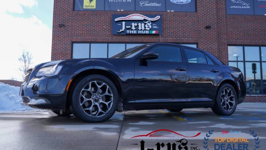 2016 Chrysler 300 S — Sedan — 105,408 mi — Macomb, MI