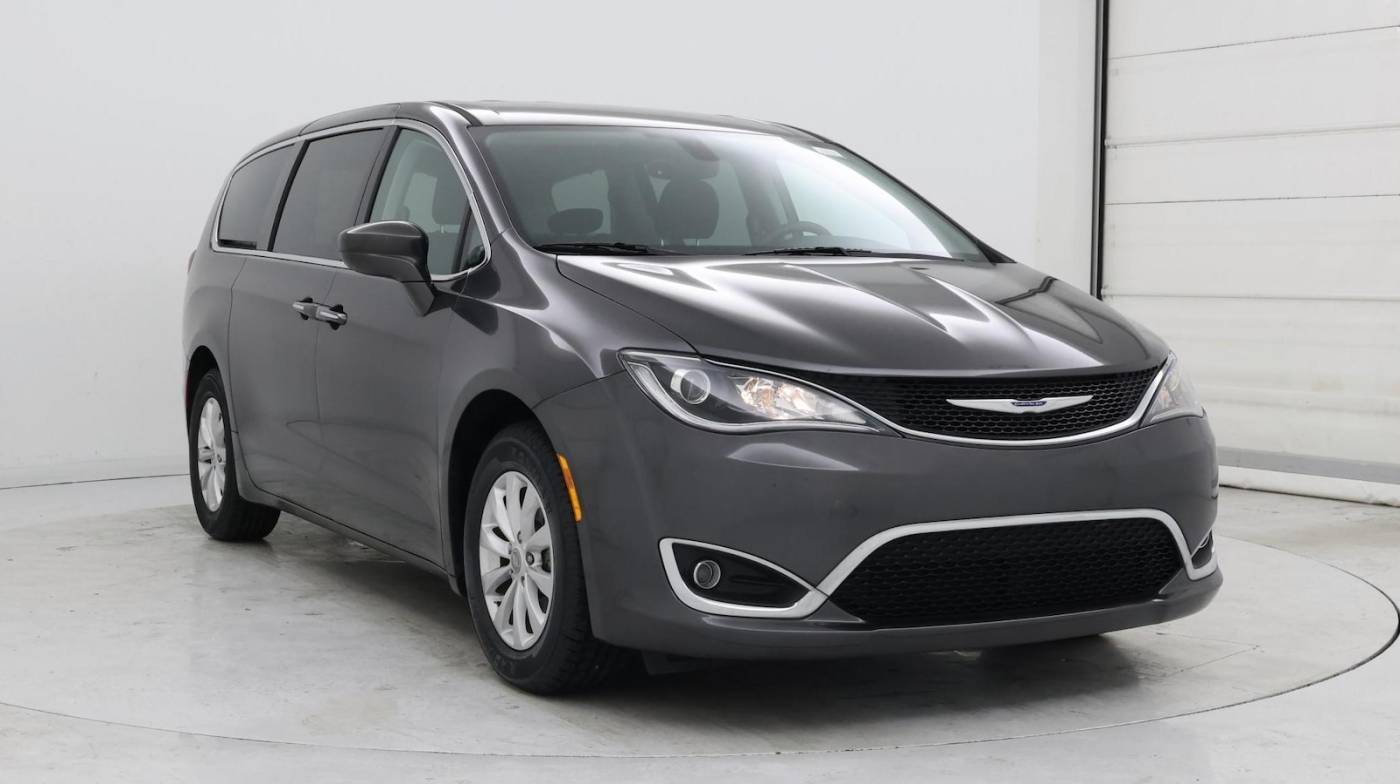 2019 Chrysler Pacifica Touring Plus — Minivan — 7,576 mi — Warner Robins, GA