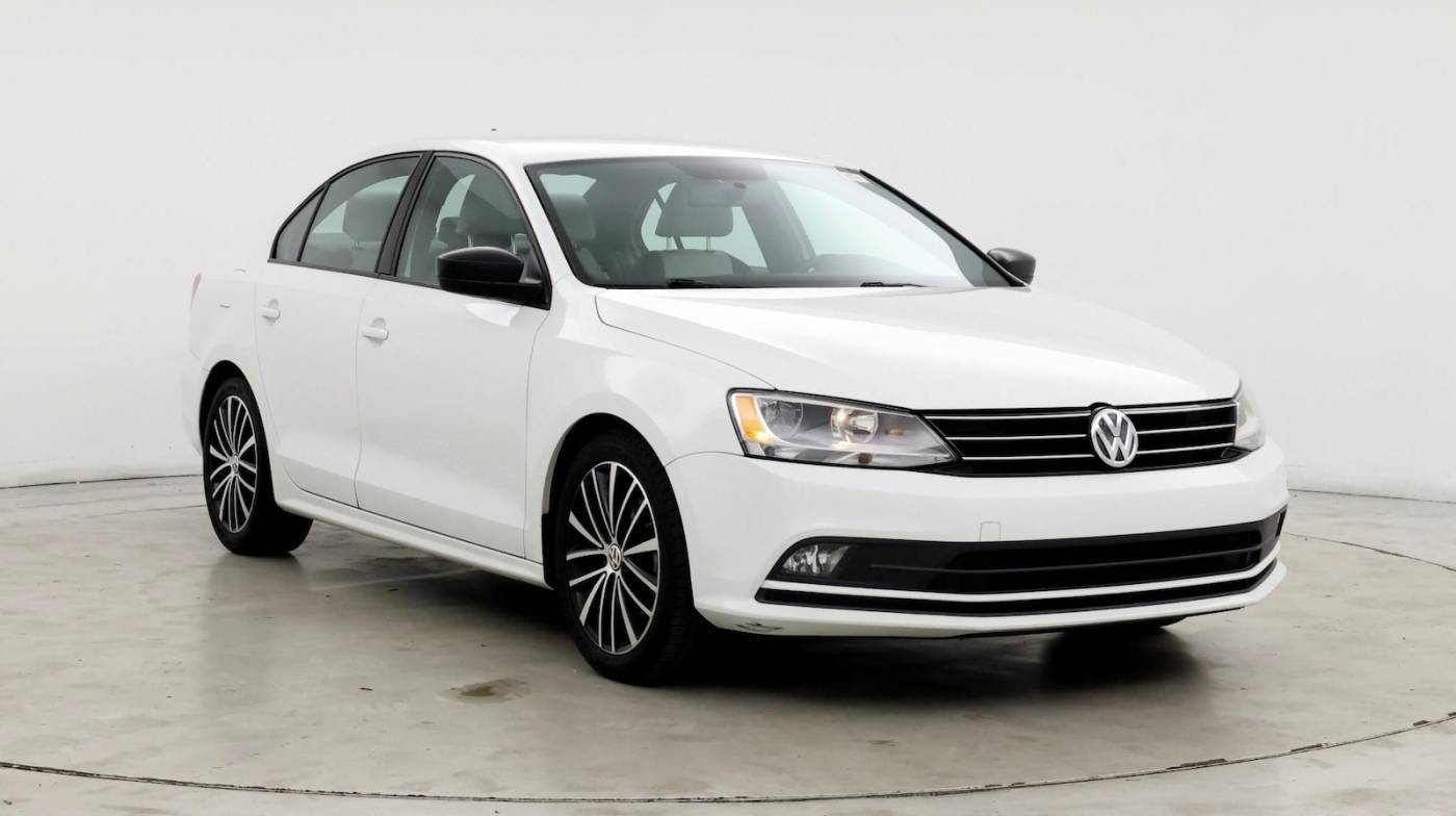 2016 Volkswagen Jetta 1.8T Sport — Sedan — 99,759 mi — Warner Robins, GA