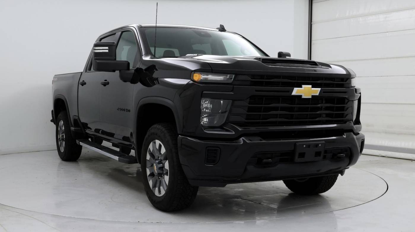2024 Chevrolet Silverado 2500HD Custom — Pickup Truck — 9,124 mi — Warner Robins, GA