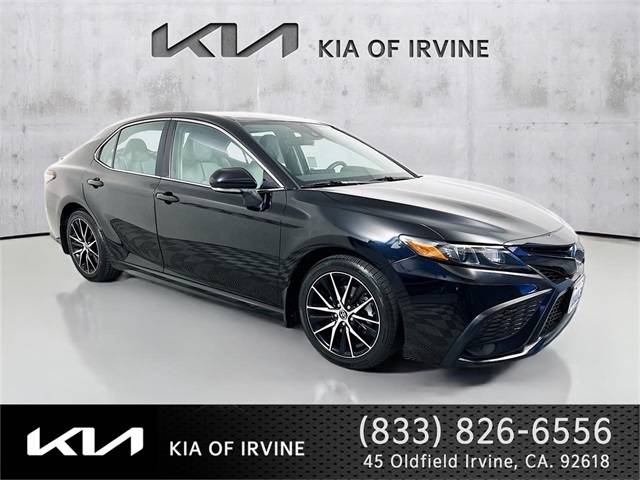 2022 Toyota Camry Hybrid SE — Sedan — 66,161 mi — Irvine, CA