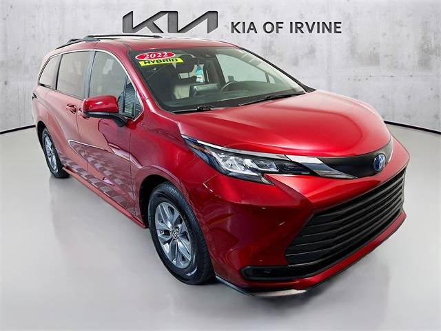 2022 Toyota Sienna LE — Minivan — 79,858 mi — Irvine, CA