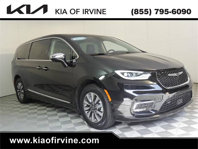 2022 Chrysler Pacifica Hybrid Limited — Minivan — 24,032 mi — Irvine, CA