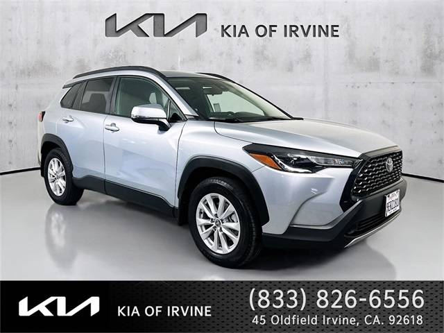 2022 Toyota Corolla Cross LE — SUV — 11,076 mi — Irvine, CA