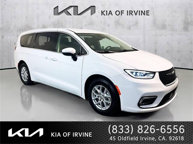 2023 Chrysler Pacifica Touring L — Minivan — 32,936 mi — Irvine, CA