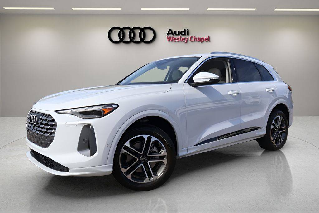 2025 Audi Q5 quattro Premium TFSI