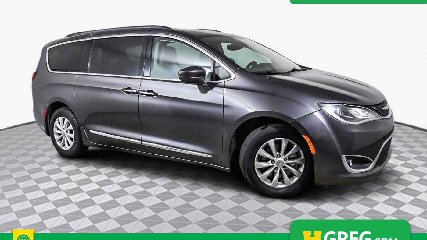 2017 Chrysler Pacifica Touring L — Minivan — 74,817 mi — Orlando, FL