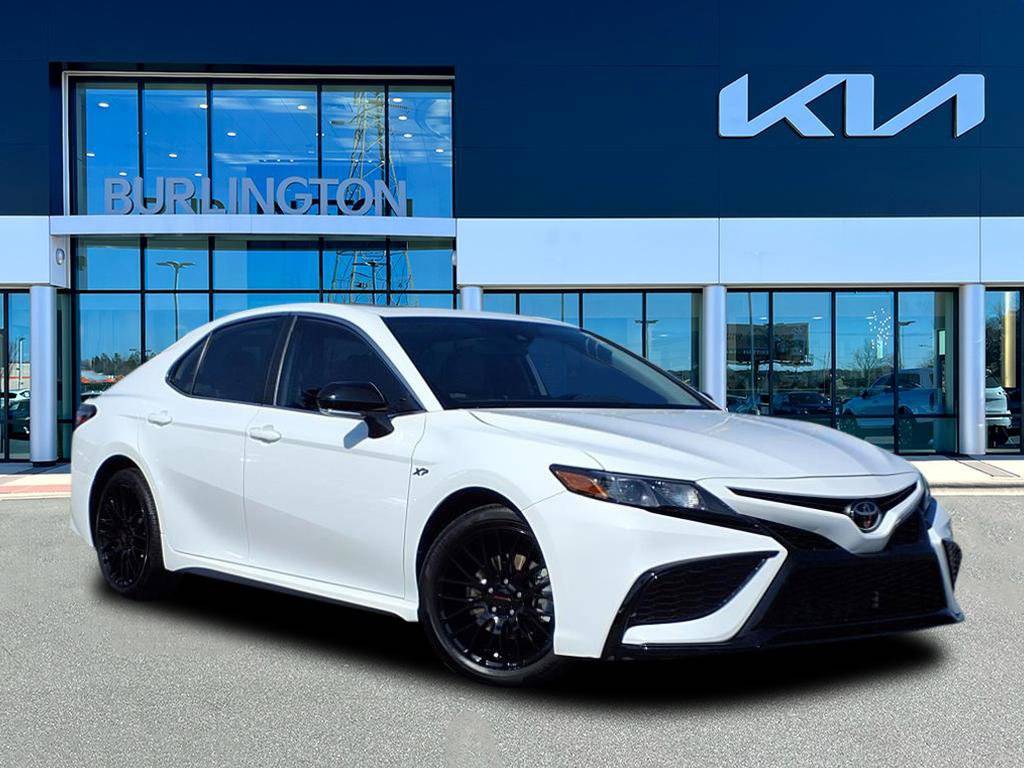 2024 Toyota Camry SE — Sedan — 17,330 mi — Burlington, NC