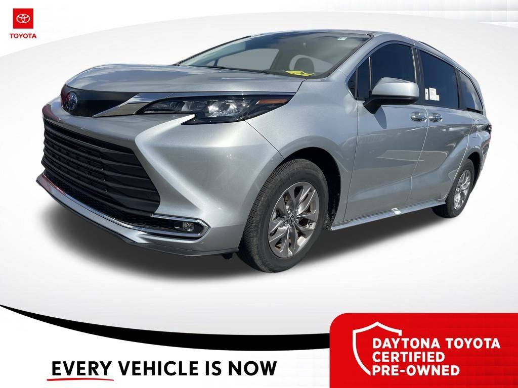 2024 Toyota Sienna XLE — Minivan — 10,677 mi — Daytona Beach, FL
