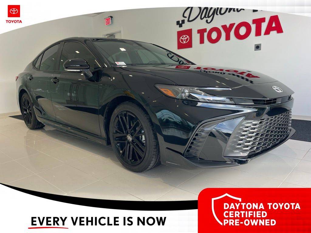 2025 Toyota Camry Hybrid LE — Sedan — 1,684 mi — Daytona Beach, FL