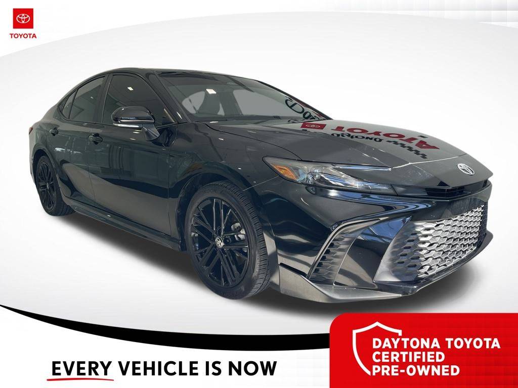 2025 Toyota Camry Hybrid SE — Sedan — 19,323 mi — Daytona Beach, FL
