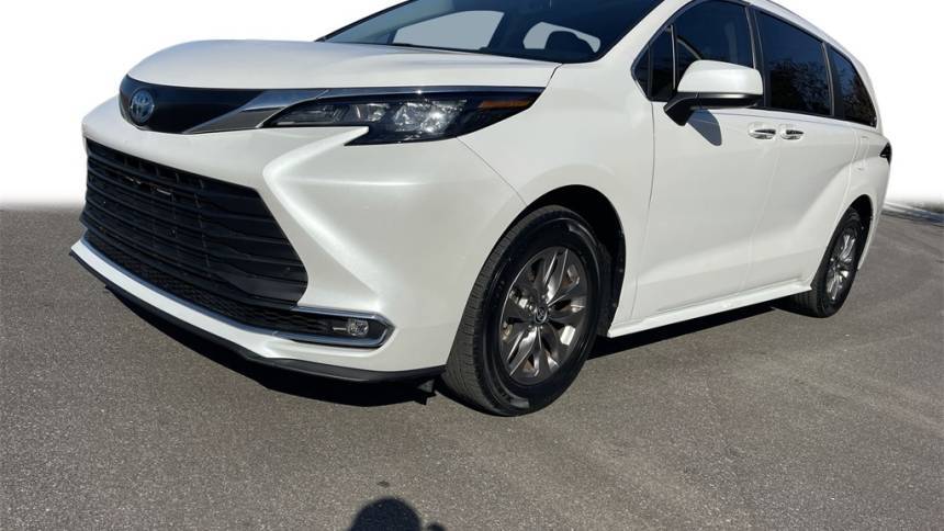 2024 Toyota Sienna XLE — Minivan — 20,237 mi — Daytona Beach, FL