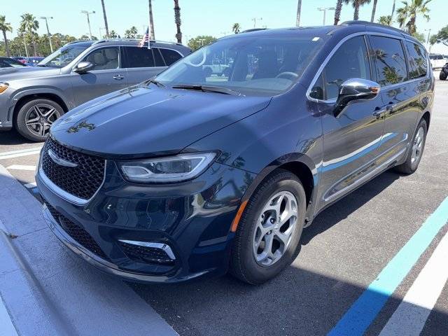 2023 Chrysler Pacifica Limited — Minivan — 24,508 mi — Daytona Beach, FL