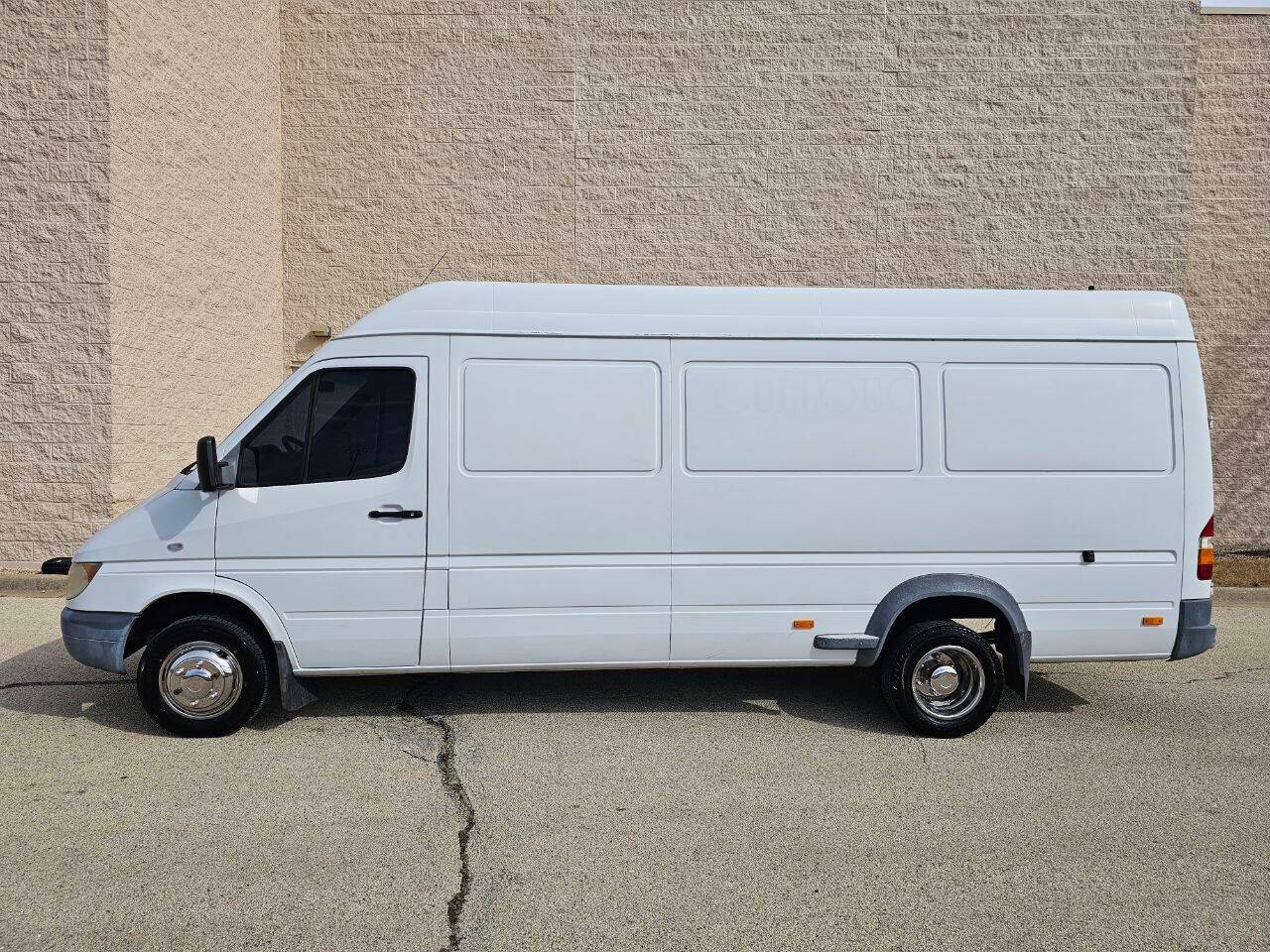 2004 Dodge Sprinter 3500 — Cargo Van — 87,839 mi — Roselle, IL