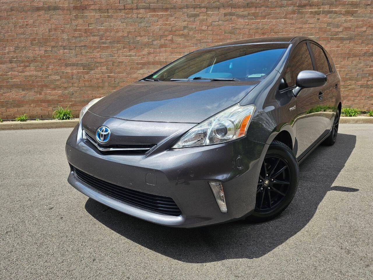 2014 Toyota Prius v Five — Wagon — 155,939 mi — Roselle, IL