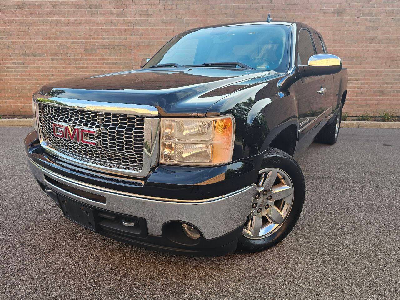 2013 GMC Sierra 1500 SLE — Pickup Truck — 134,670 mi — Roselle, IL