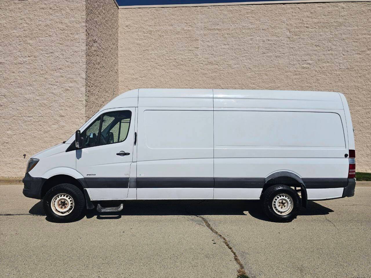 2016 Mercedes-Benz Sprinter Cargo Van 2500 — Cargo Van — 119,960 mi — Roselle, IL