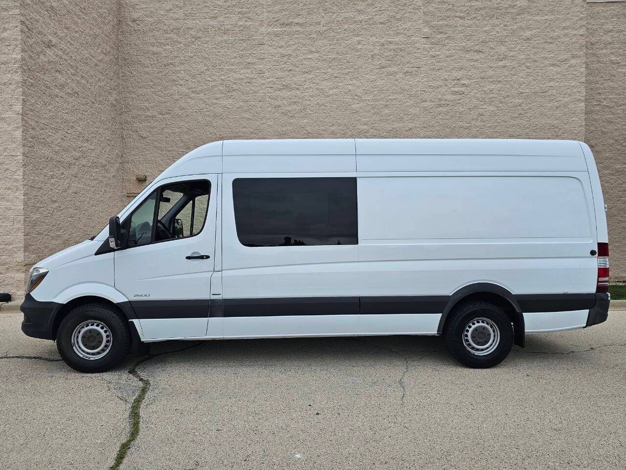 2014 Mercedes-Benz Sprinter Crew Van 2500 — Passenger Van — 194,197 mi — Roselle, IL