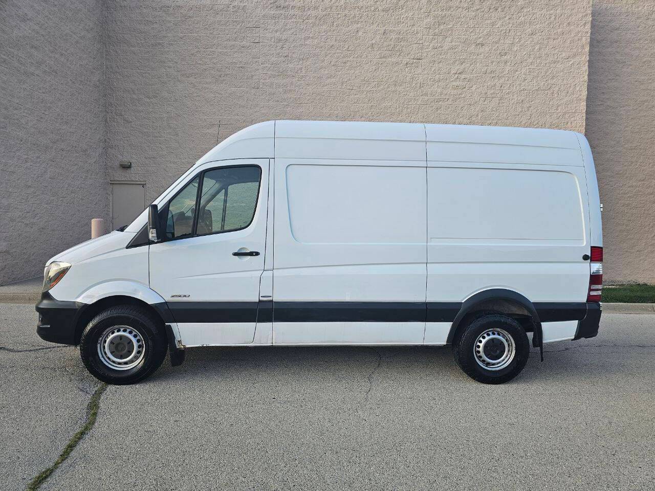 2014 Mercedes-Benz Sprinter Cargo Van 2500 — Cargo Van — 168,397 mi — Roselle, IL