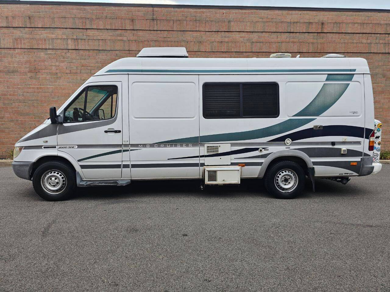 2004 Dodge Sprinter 2500 — Cargo Van — 134,706 mi — Roselle, IL