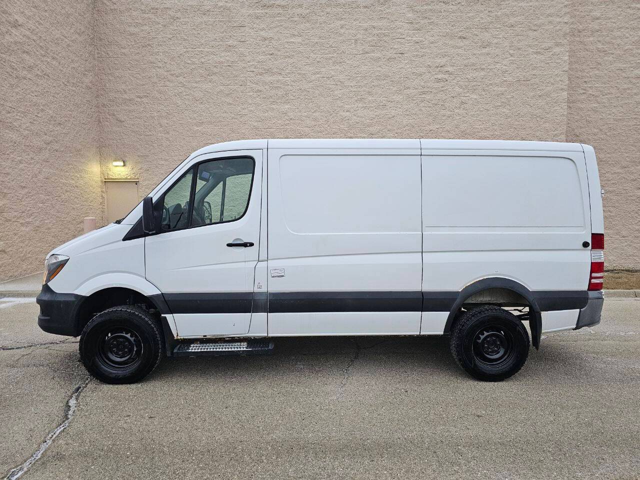 2015 Mercedes-Benz Sprinter Cargo Van 2500 — Cargo Van — 269,357 mi — Roselle, IL