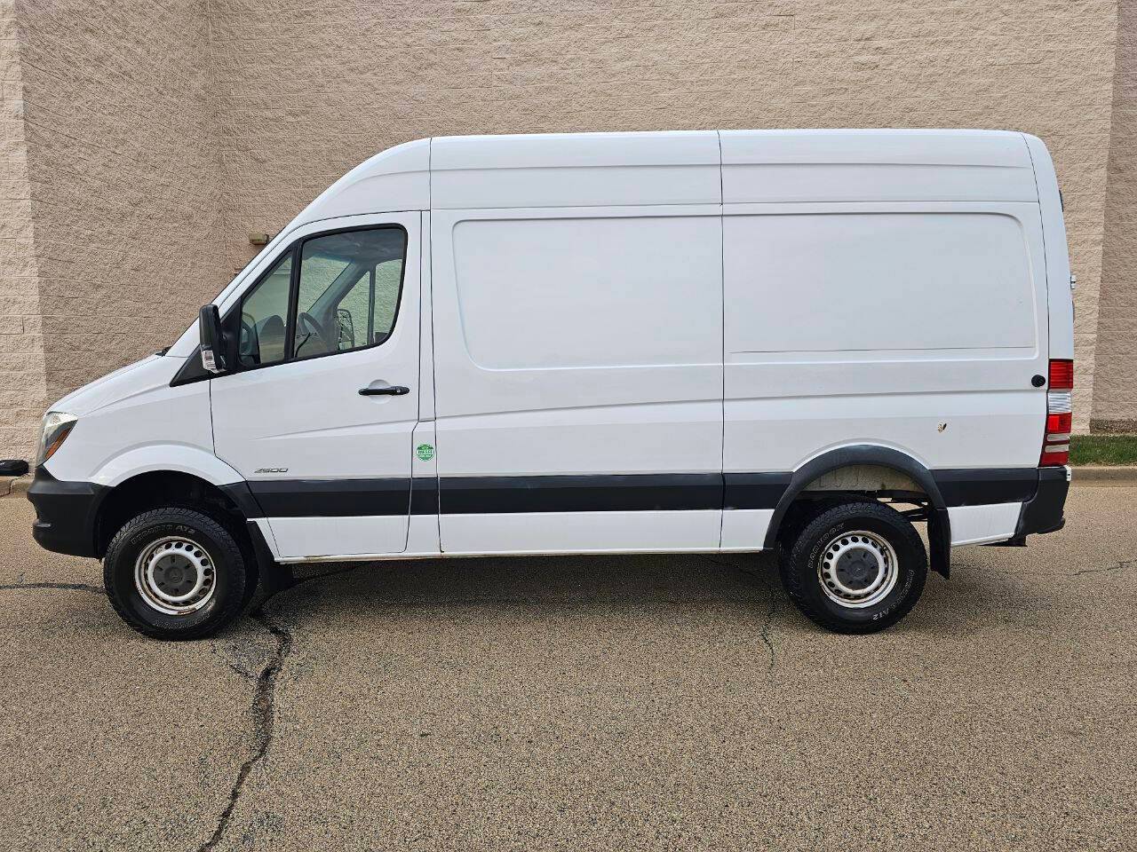 2016 Mercedes-Benz Sprinter Cargo Van 2500 — Cargo Van — 133,287 mi — Roselle, IL