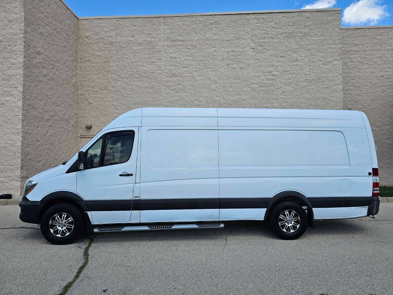 2014 Mercedes-Benz Sprinter Cargo Van 2500 — Cargo Van — 109,382 mi — Roselle, IL