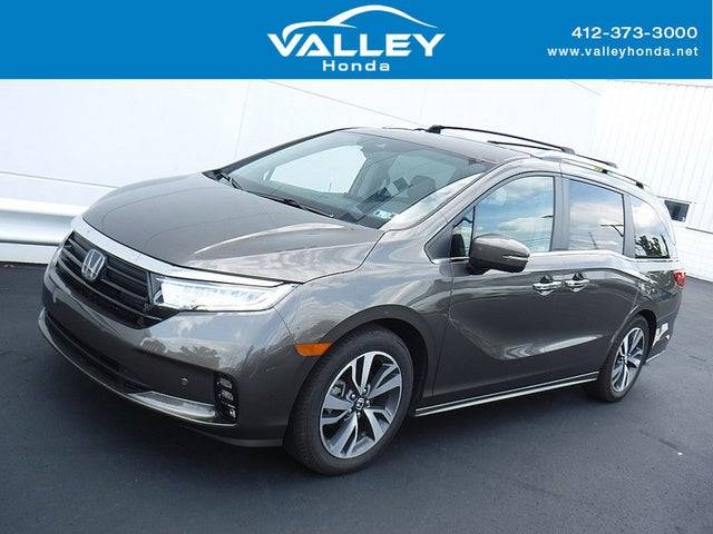 2023 Honda Odyssey Touring — Minivan — 31,000 mi — Monroeville, PA