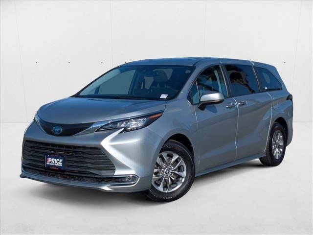 2022 Toyota Sienna XLE — Minivan — 61,536 mi — Buena Park, CA