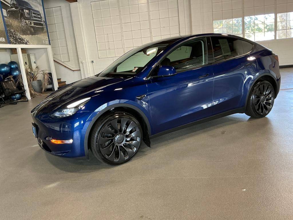 2024 Tesla Model Y Long Range — SUV — 2,370 mi — Beaverton, OR