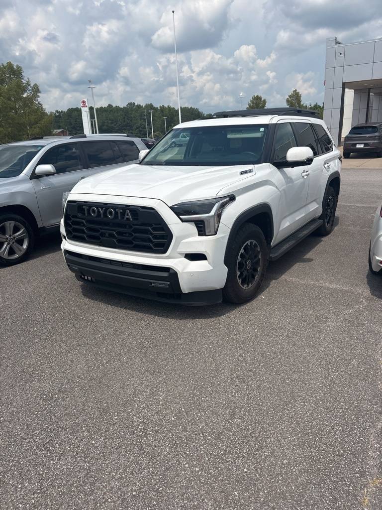 2024 Toyota Sequoia SR5 — SUV — 31,366 mi — Fayetteville, TN