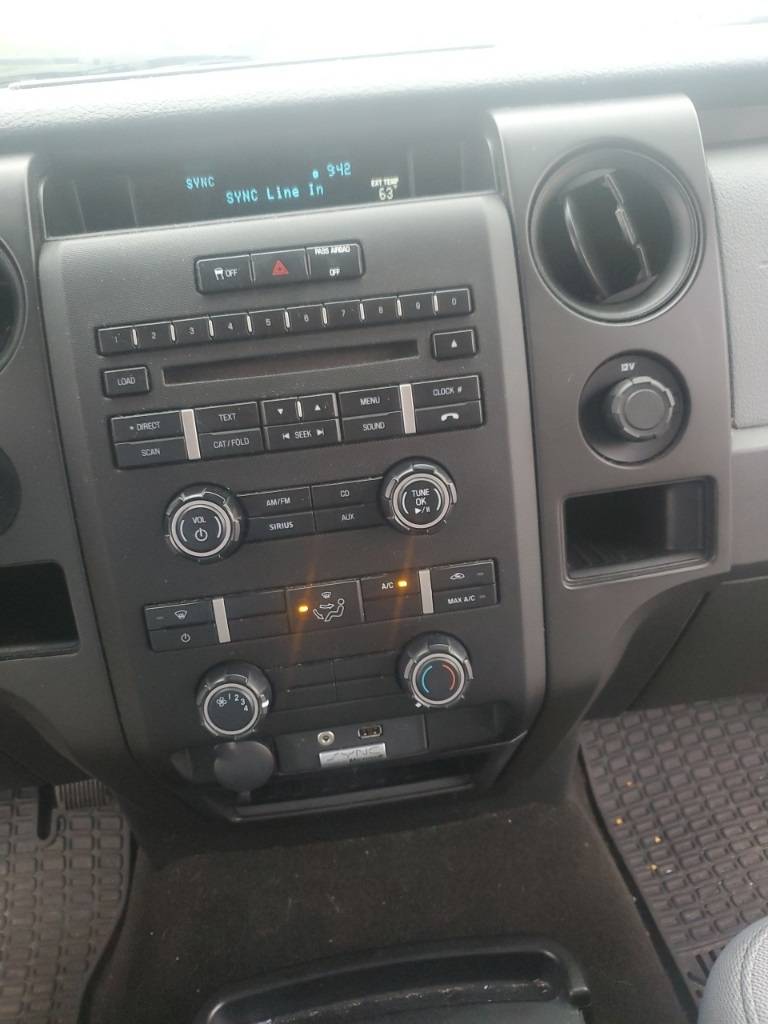 2013 Ford F-150 STX — Pickup Truck — 93,229 mi — Fayetteville, TN