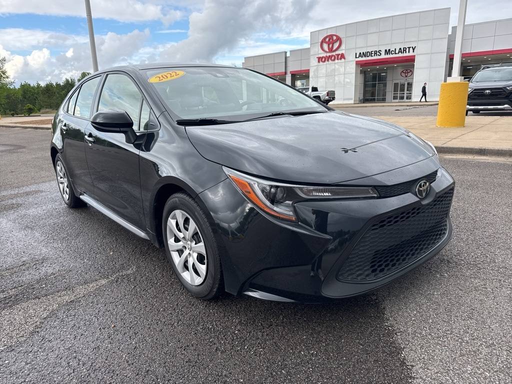 2022 Toyota Corolla LE — Sedan — 25,572 mi — Fayetteville, TN
